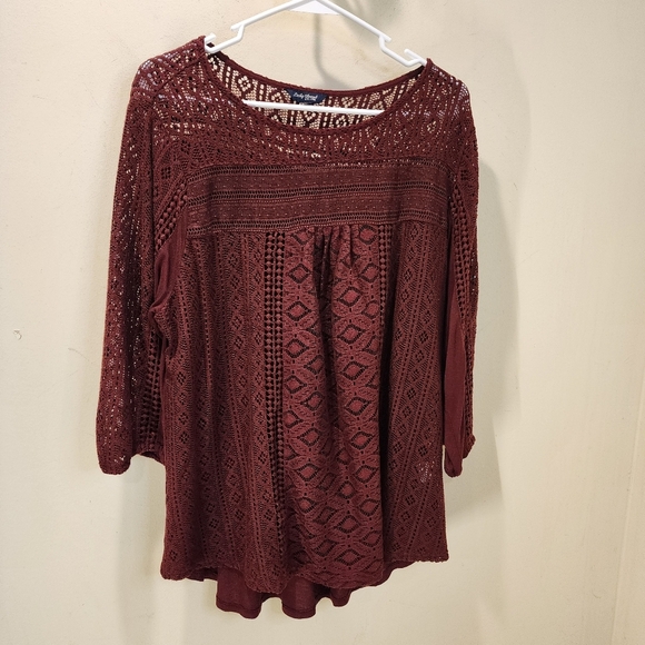Elegant Lace Blouse - Burgundy - Picture 4 of 10
